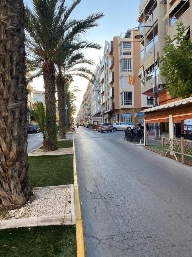 Homely Apartments Habaneras Torrevieja Eksteriør billede